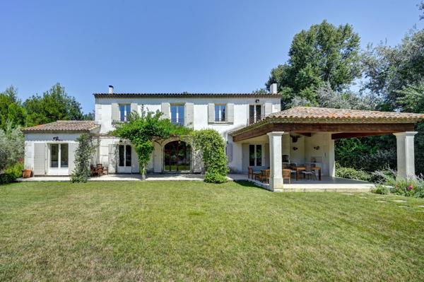 Vente Maison de luxe Saint-Rémy-de-Provence 6 Pièces 268 m²