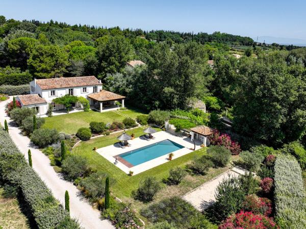 Vente Maison de luxe Saint-Rémy-de-Provence 6 Pièces 268 m²
