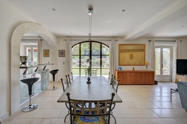 Vente Maison de luxe Saint-Rémy-de-Provence 6 Pièces 268 m²