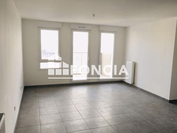 Location Appartement 2 pièces 47.82 m² - ANGLE J.MAILLOTTE / GENERAL DE GAULLE La Madeleine 59110