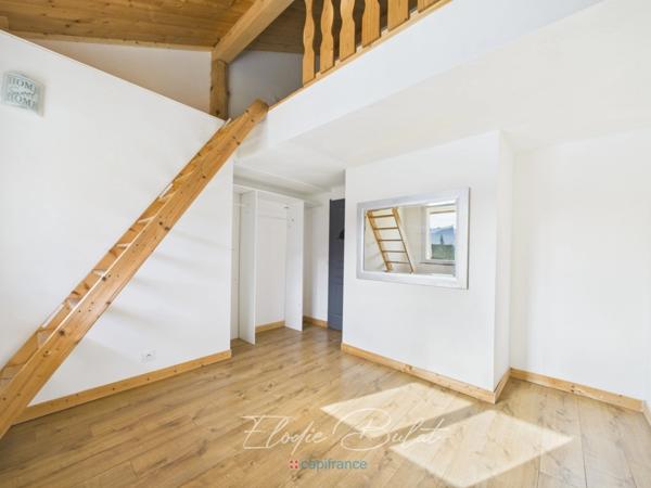 Maison de charme de plain-pied avec piscine chauffée et dépendances – MONTAILLEUR (73)