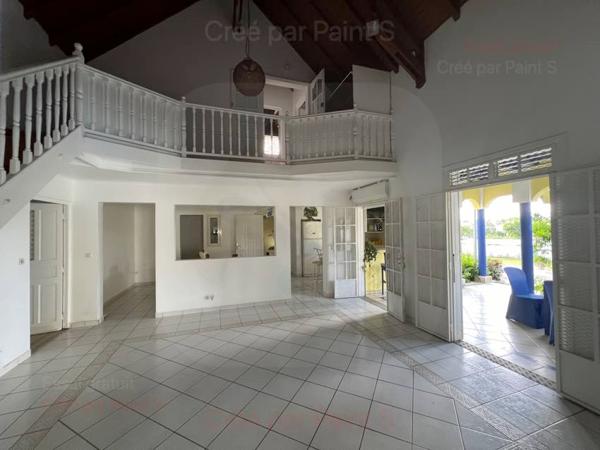 Maison Baie Mahault 6 pièce(s) 200 m2