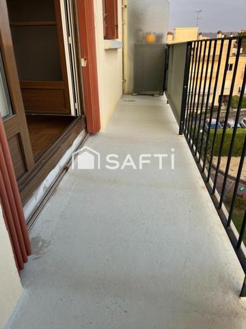 Traversant, proche des écoles, collège, transports et commerces