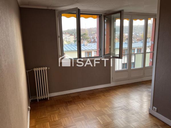 Traversant, proche des écoles, collège, transports et commerces