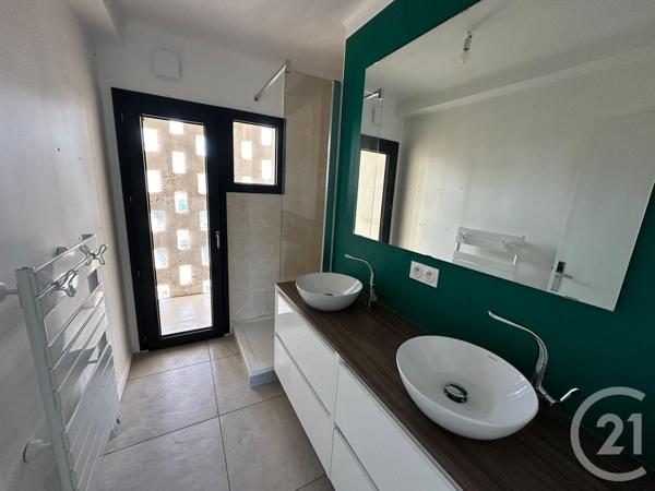 Appartement T3 à vendre  3 pièces - 75 m2 LA ROCHE SUR YON - 85