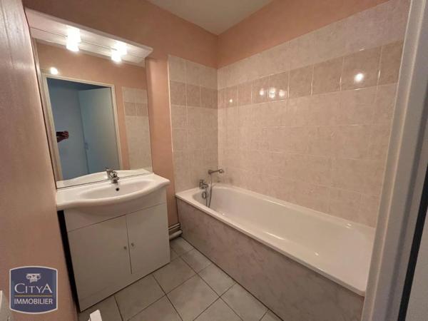 Appartement à louer 2 pièces 47.65m² Plérin (22190)
