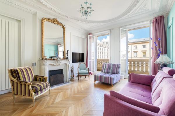 5 pièces PARIS 10EME Lariboisière Ascenseur