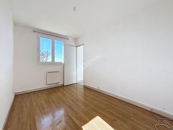 EXCLUSIVITE - Proche toutes commodités, appartement - 3 chambres - Cave & Garage