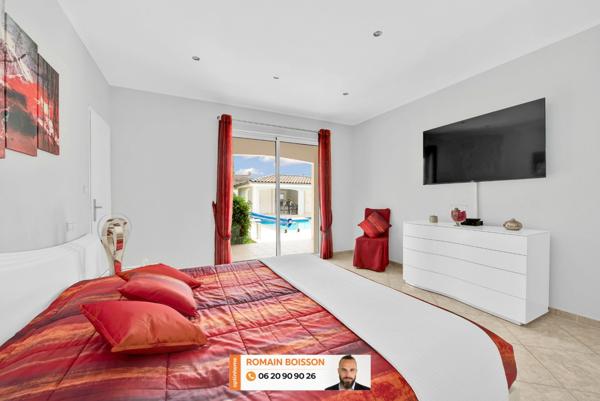 🏡 VOLUMES GÉNÉREUX, FINITIONS HAUT DE GAMME ET CADRE VERDOYANT : UNE PROPRIÉTÉ CONTEMPORAINE D’EXCEPTION 🏡