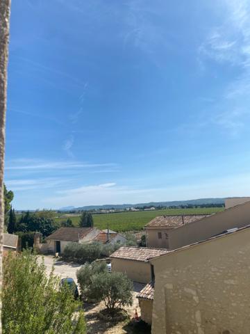 MAGNIFIQUE BASTIDE Provençale 213 m² avec  mezzanine et 210 m² Hangar