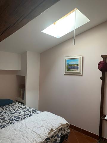 MAGNIFIQUE BASTIDE Provençale 213 m² avec  mezzanine et 210 m² Hangar