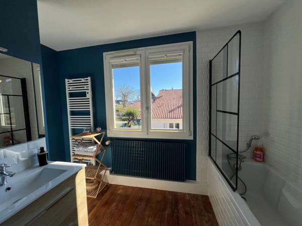 A vendre Maison rénovée MONT DE MARSAN 4 chambres clim réversible garage cellier