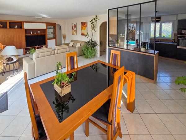 Maison Olonne centre 5 pièces 3 chambres studio piscine jardin garage proche toutes commodités