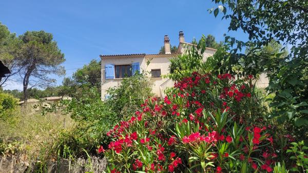 VENTABREN -Propriété à rénover sur 3000m², vue panoramique
