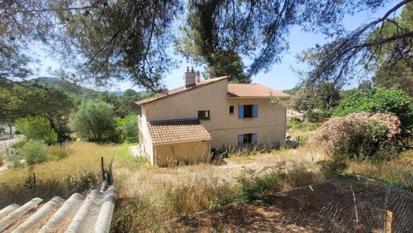 VENTABREN -Propriété à rénover sur 3000m², vue panoramique