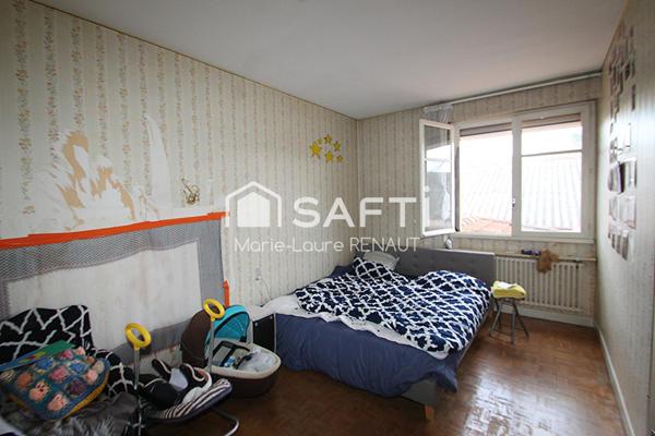 Centre-ville - 6 chambres - Jardin - Dépendances - 2 garages (43m² et 40m²)