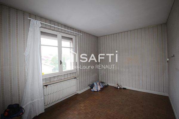 Centre-ville - 6 chambres - Jardin - Dépendances - 2 garages (43m² et 40m²)