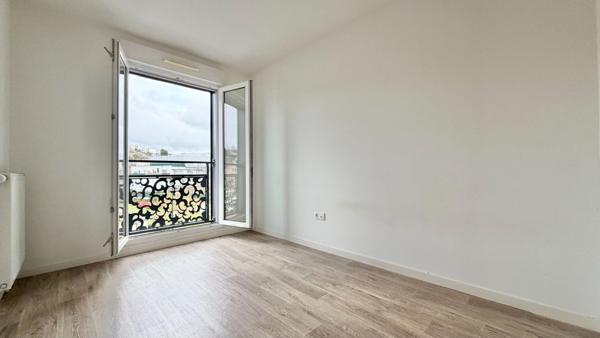 Appartement Corbeil Essonnes 3 pièce(s) 59.50 m2