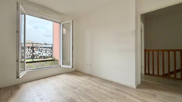 Appartement Corbeil Essonnes 3 pièce(s) 59.50 m2