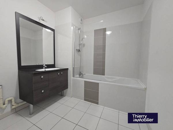 Appartement 3 pièces                                        - 44800 Saint-Herblain - Saint-Herblain Bourg-Solvardière-Pelousière Réf : 124640