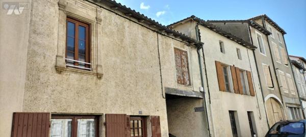 Immeuble à vendre à Lezay dans les Deux-Sèvres (79120), ref : MR499