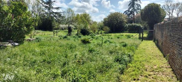 Immeuble à vendre à Lezay dans les Deux-Sèvres (79120), ref : MR499