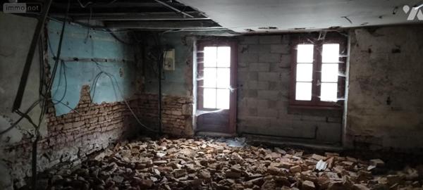 Immeuble à vendre à Lezay dans les Deux-Sèvres (79120), ref : MR499