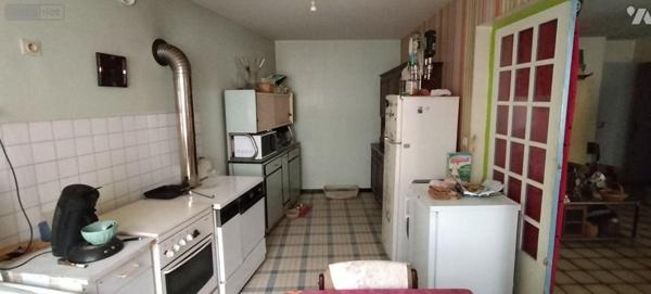Immeuble à vendre à Lezay dans les Deux-Sèvres (79120), ref : MR499