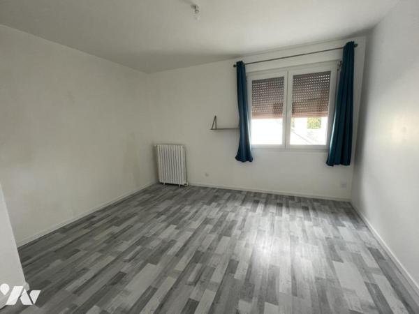 Maison de 180m² sur 2 000m² de terrain sur RENE