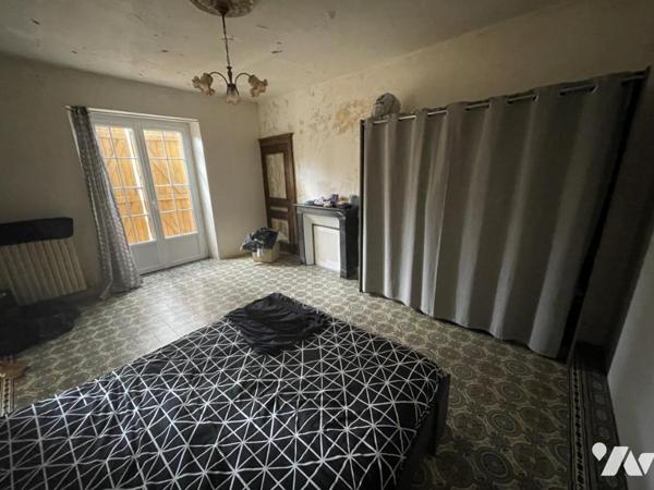 Maison de 180m² sur 2 000m² de terrain sur RENE