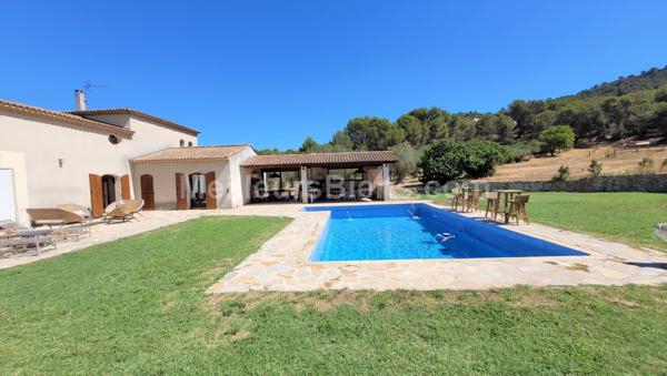 Propriété 180 m2 sur 10 000m2 à VENTABREN