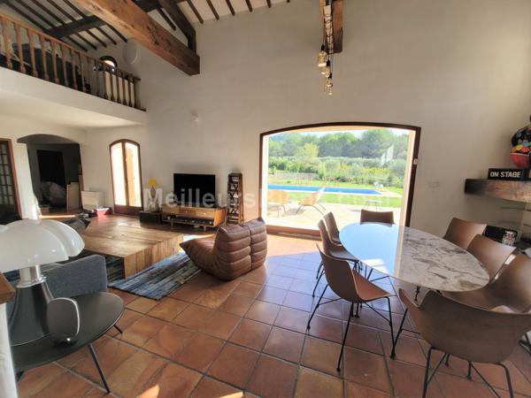 Propriété 180 m2 sur 10 000m2 à VENTABREN