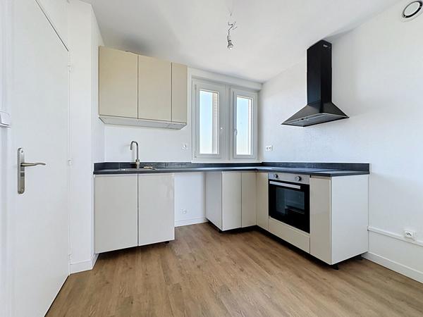 Appartement 5 pièces 77.18 m2