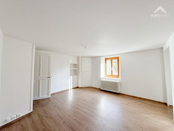 Sergy (01630) Maison Village 122 m2 + Grange à réhabiliter