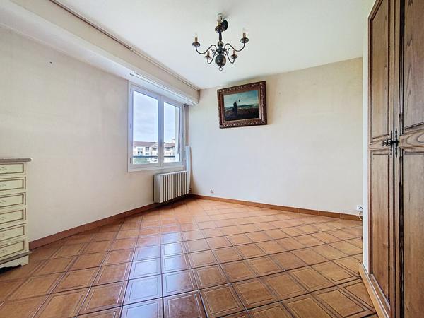 Dax (40100) Appartement T4 avec ascenseur, garage et place de stationnement