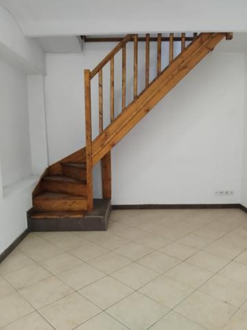 À vendre - Maison mitoyenne 1 côté, 5 pièces située à Aubenas (07200)