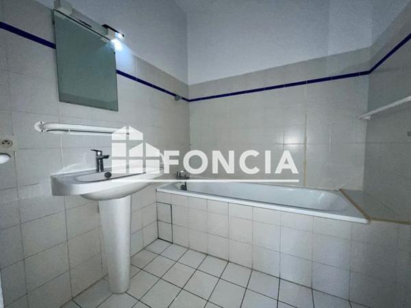 Location Appartement 3 pièces 63 m² - 15 AVENUE PAUL SANTY Lyon 69008