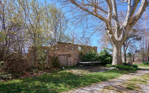 Maison à vendre    5 pièces • 264 m2 Sisteron