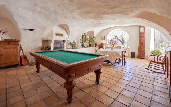 Maison à vendre    5 pièces • 264 m2 Sisteron