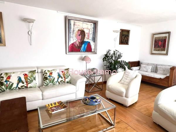 Maison à vendre 8 pièces de 230 m²