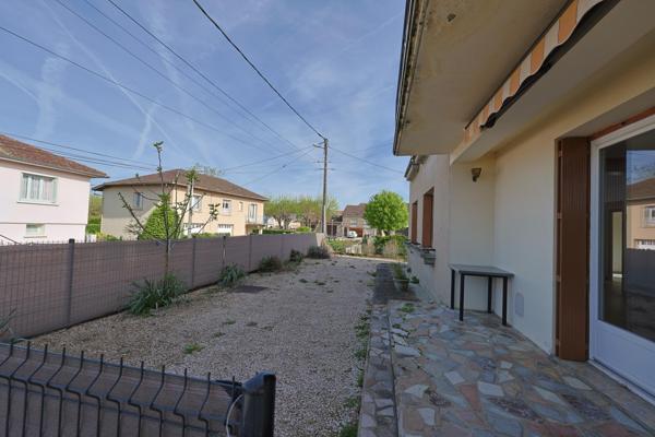 Appartement 90 m² habitables - Saint Trivier de Courtes