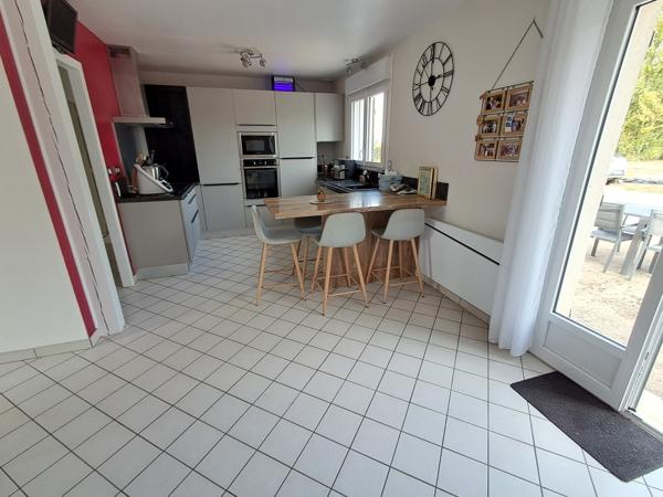 Maison 8 pièce(s) 5 chambre(s) 103.93 m²