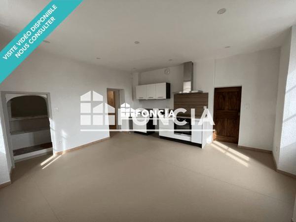 Location Appartement 3 pièces 66.7 m² - 71 RUE ROBERT LEJEUNE Sainte Tulle 04220