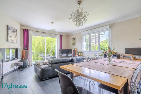 GRADIGNAN - Secteur recherché - Maison aux beaux volumes sur parcelle de plus de 2 000 m²²