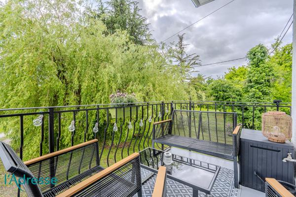 GRADIGNAN - Secteur recherché - Maison aux beaux volumes sur parcelle de plus de 2 000 m²²