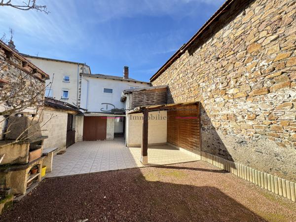 Immeuble comprenant local commercial