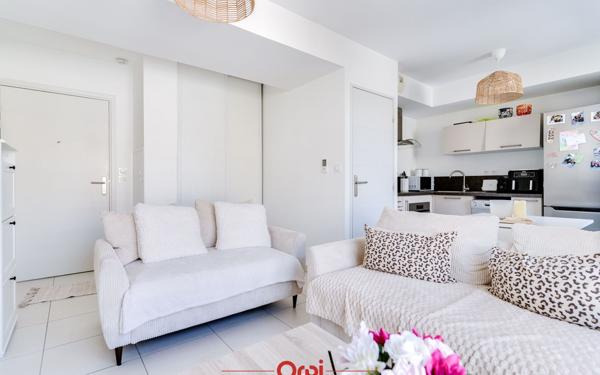 Appartement à vendre    2 pièces • 34,57 m2 Marseille 12