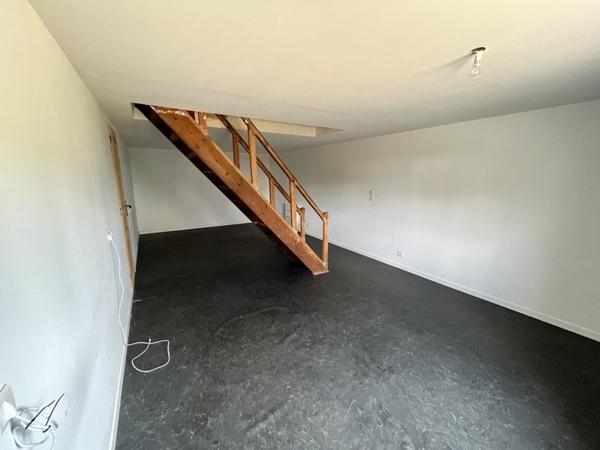 Maison à vendre 98 280 € Saint-Yrieix-la-Perche 4 p 86 m² DPE D