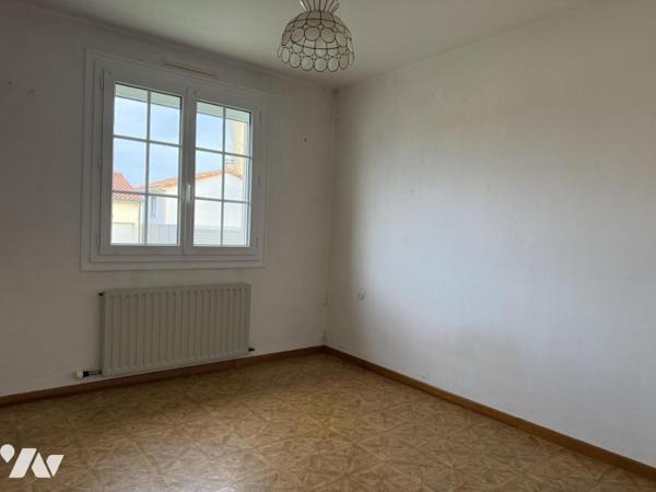 Maison traditionnelle sur sous-sol