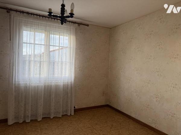 Maison traditionnelle sur sous-sol